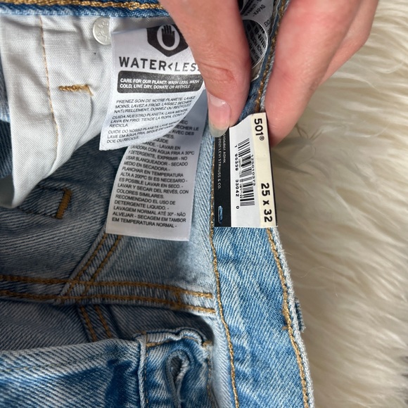 Levi’s 501 25x32 NWT - Picture 4 of 9